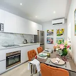 아파트 Flores Luxury